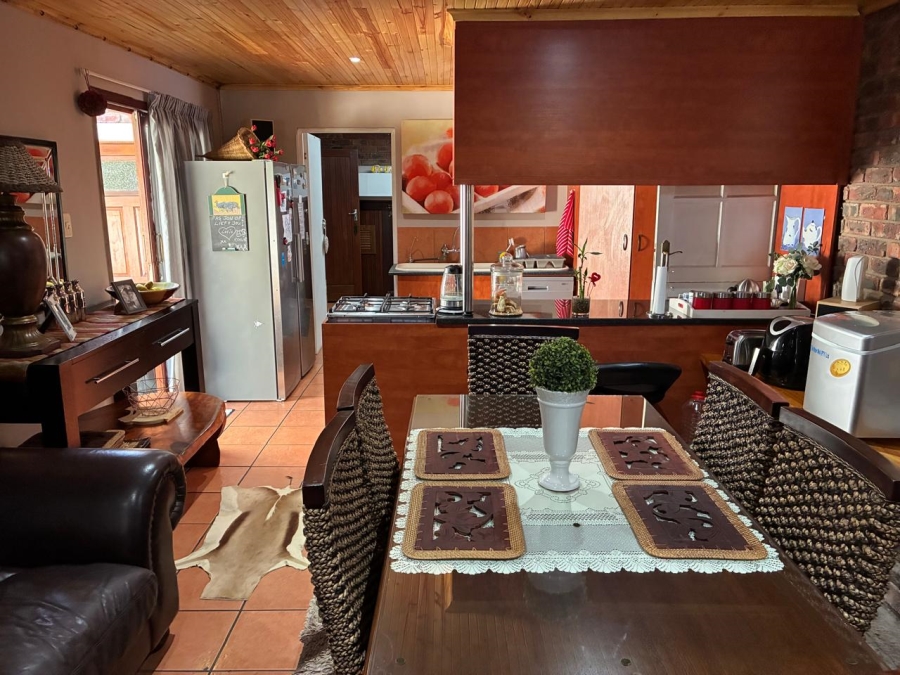 7 Bedroom Property for Sale in Heather Park Western Cape